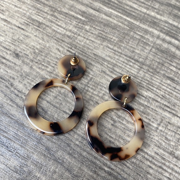 Animal print earring - Picture 4 of 6